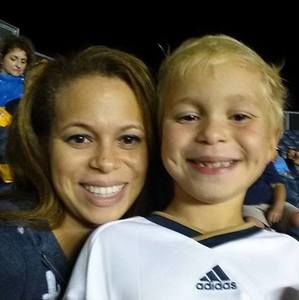 Meet your Posher, Aprille